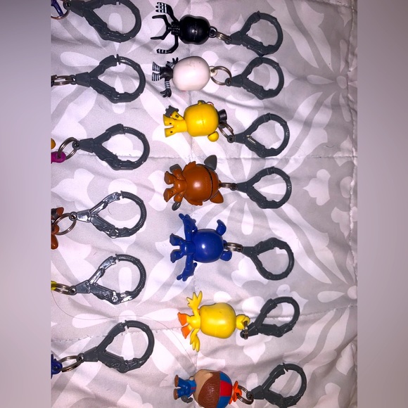 FNAF Vintage 2016 13 Vinyl Figure’s Collectible Backpack Hangers LOT - Picture 11 of 14